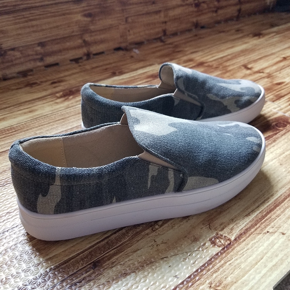 Very G Cruz Camo Slip On Sneakers Women's Size 9 NWT Gypsy Jazz - Picture 5 of 13